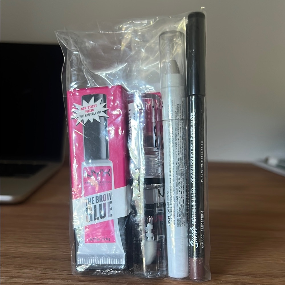 NYX brow essential set